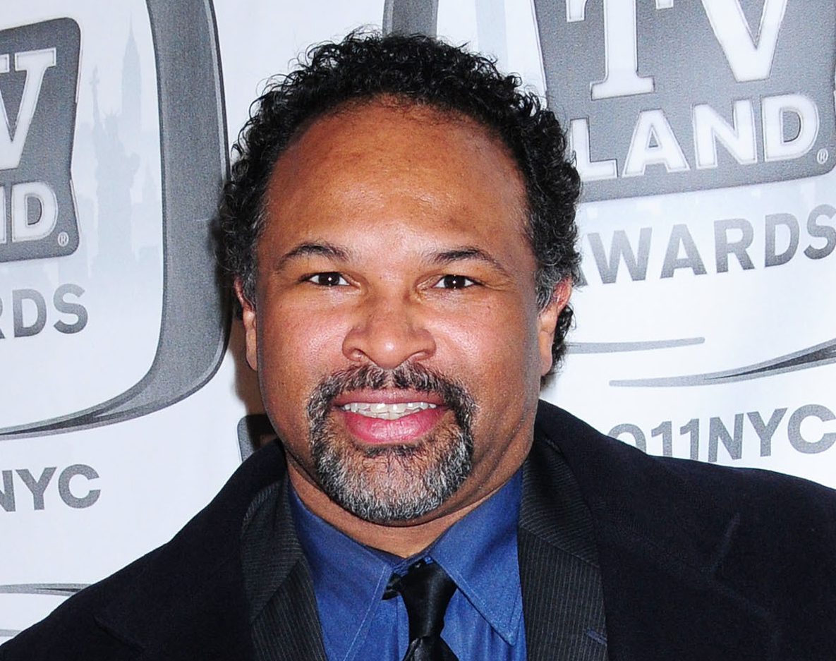 Woman Who Took Photo Of Geoffrey Owens At Trader Joe’s Apologizes | Get ...