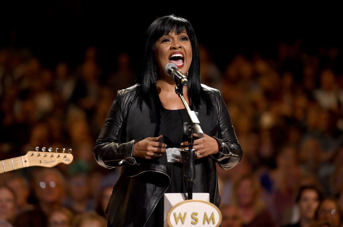 Star Transformation 9 Photos Of CeCe Winans Over The Years Get Up