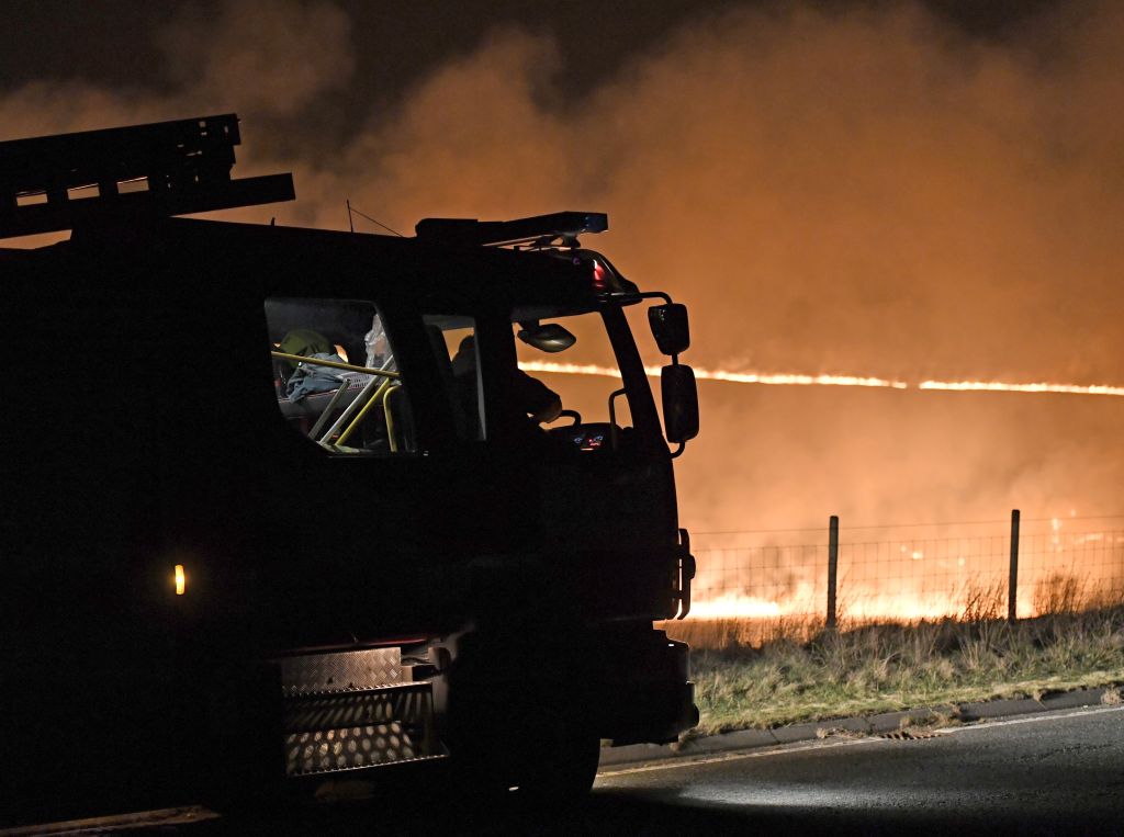 Huge wildfire burns on Saddleworth Moor